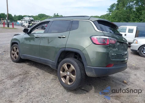 2019 Jeep Compass Latitude 4X4 из США, поврежденный, VIN 3C4NJDBB8KT760370